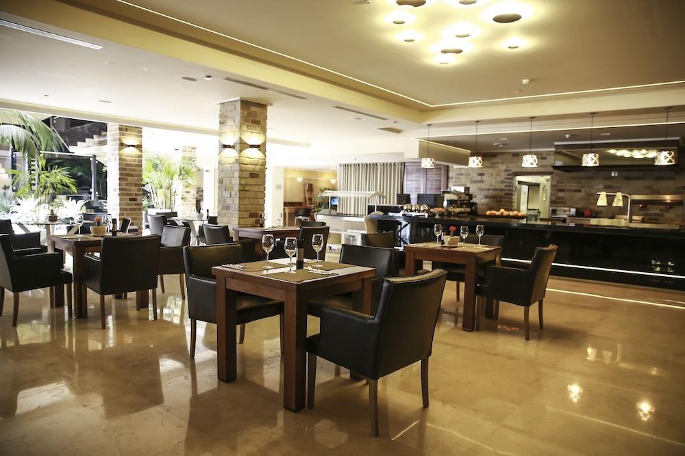 Garden Hotel Haifa Buitenkant foto