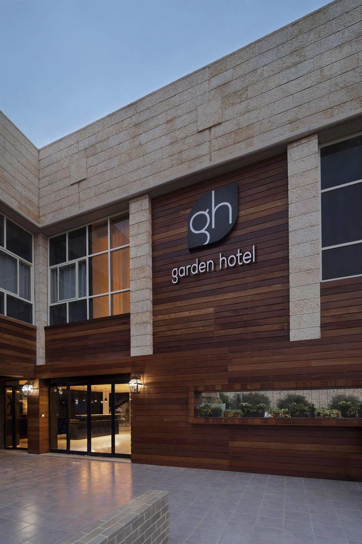 Garden Hotel Haifa Buitenkant foto