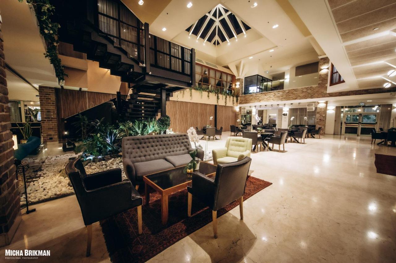 Garden Hotel Haifa Buitenkant foto
